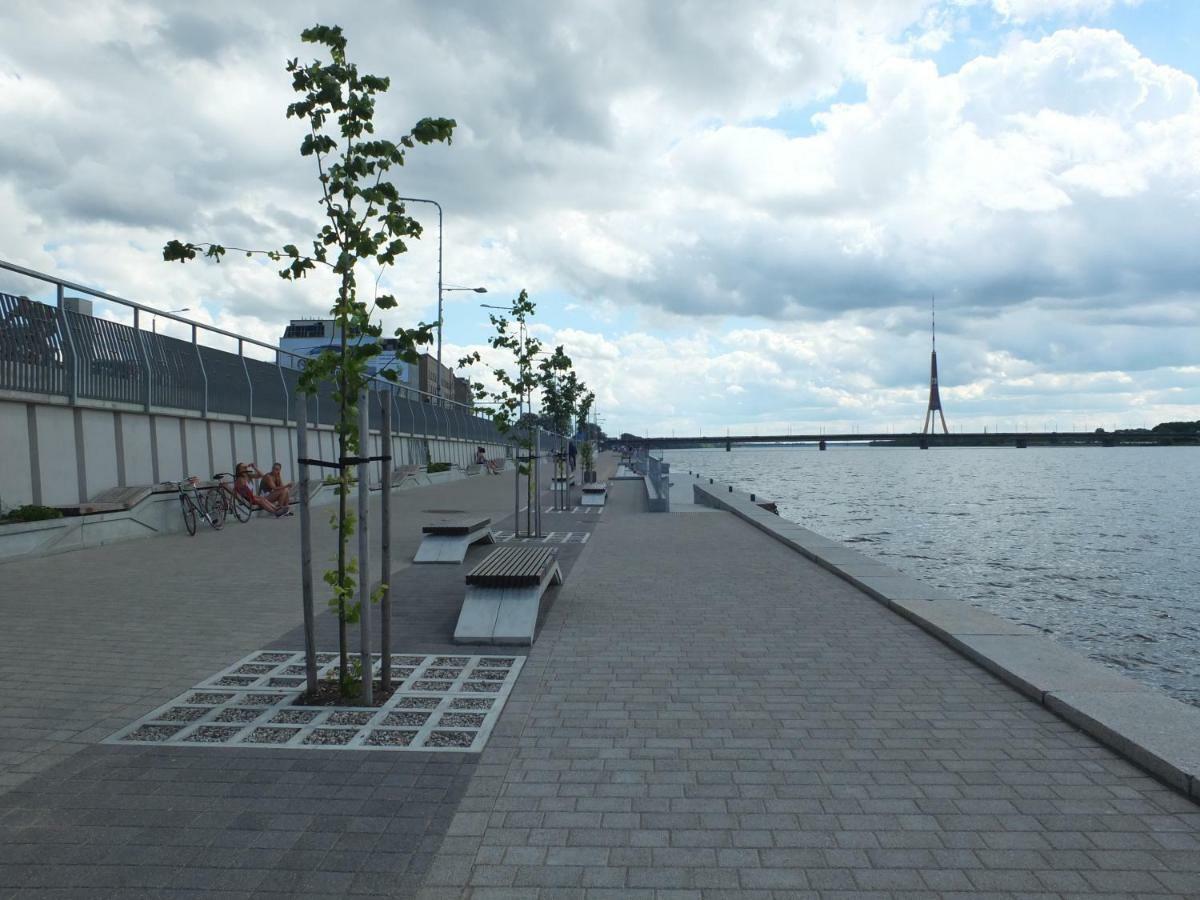 Riverside Promenade Apartment Riga Exterior photo
